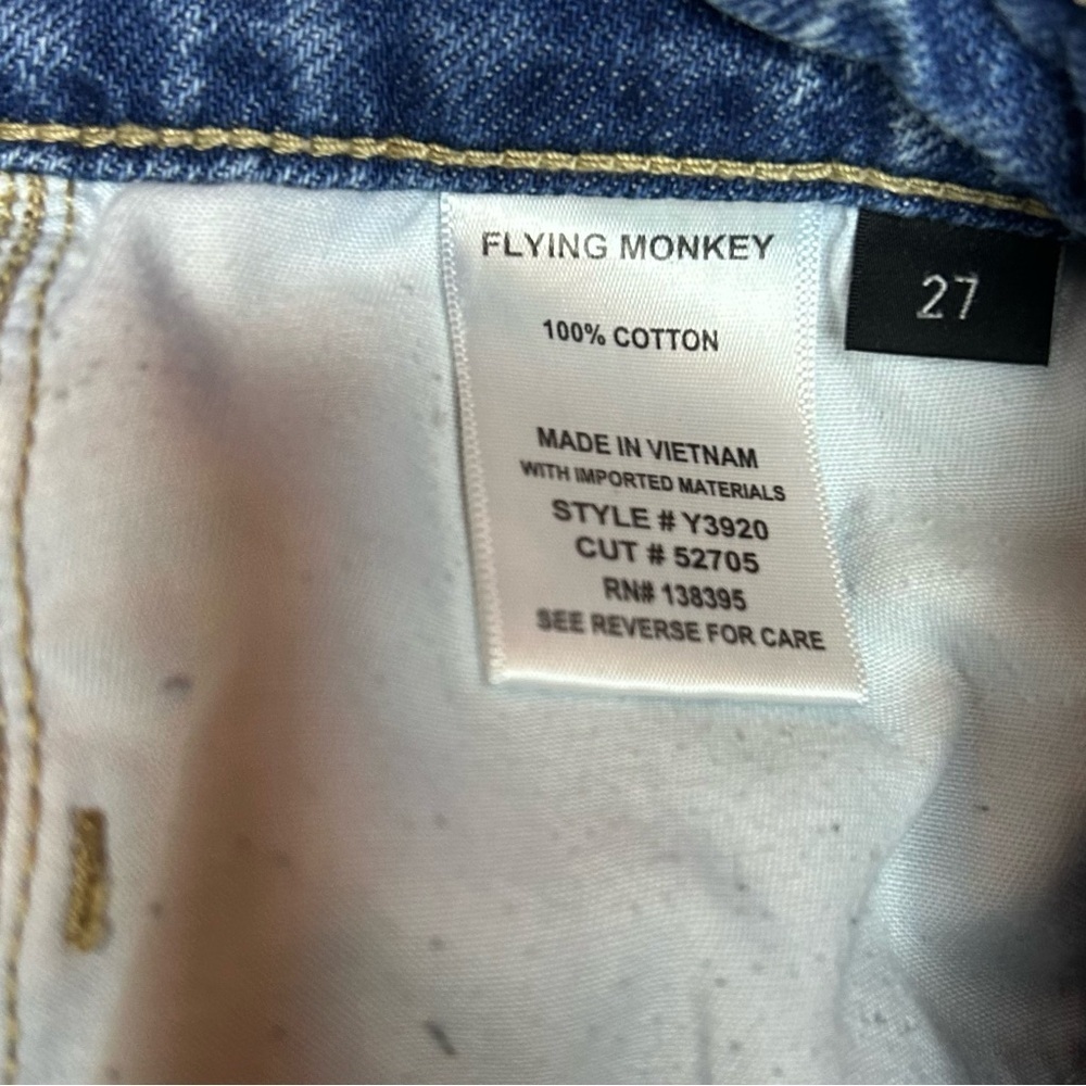 Flying Monkey Distressed Crop Jeans Size 27 Raw Hem Light Wash Denim - Picture 8 of 11